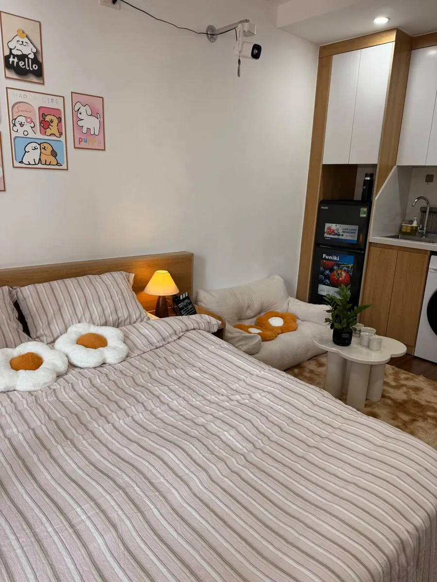 Phòng Trường Chinh 201: giường gỗ, sofa lười, bếp gỗ